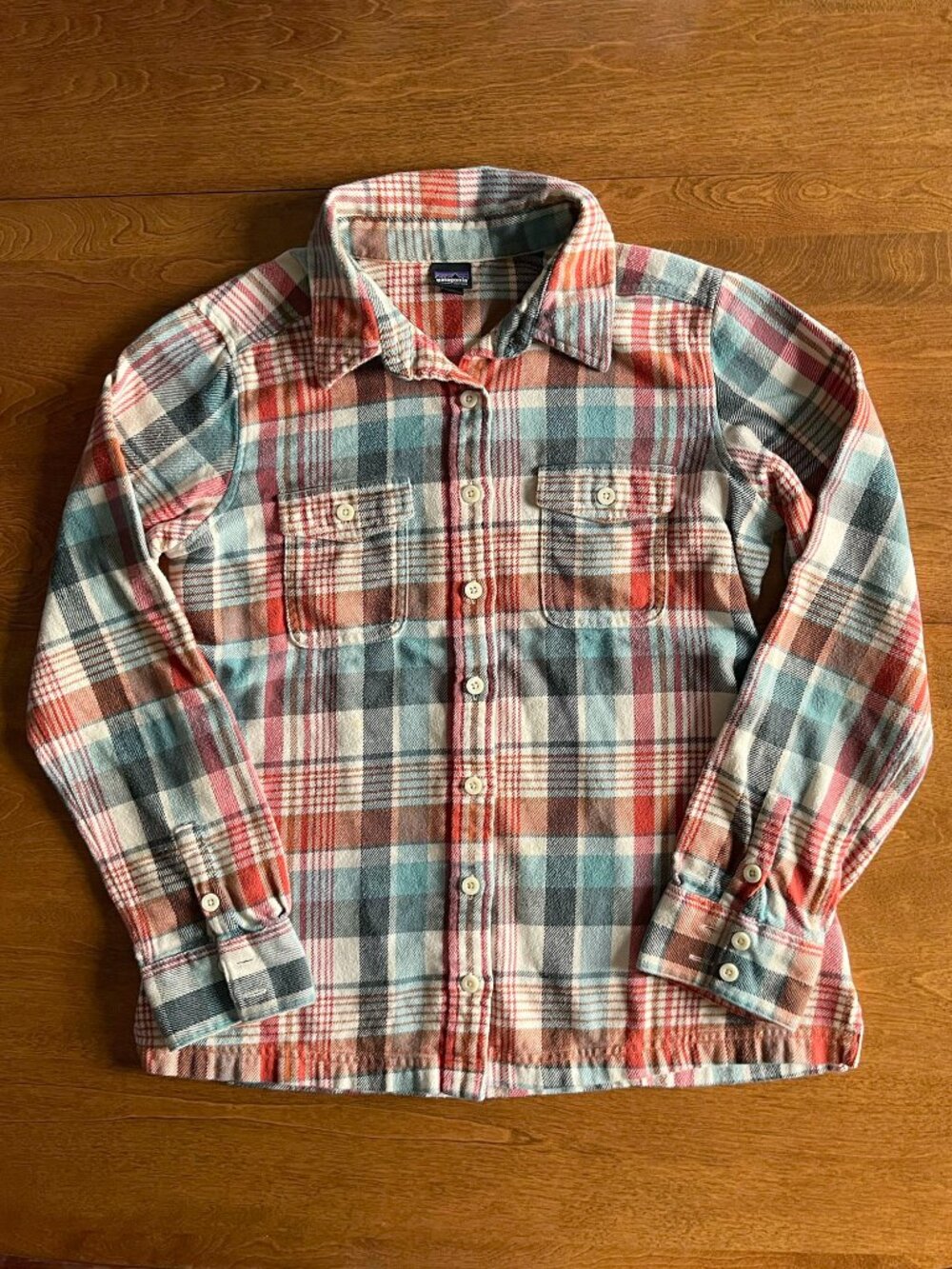 Patagonia red and teal flannel shirt 4